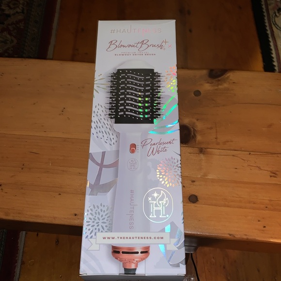 NIB- Hauteness- Premium Blowout Brush- Pearlescent White- Ceramic - Picture 12 of 17